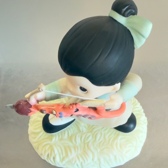 Precious Moments Disney Mulan & Mushu You Keep Me On Target 202032 (SB1505) - Picture 5 of 15